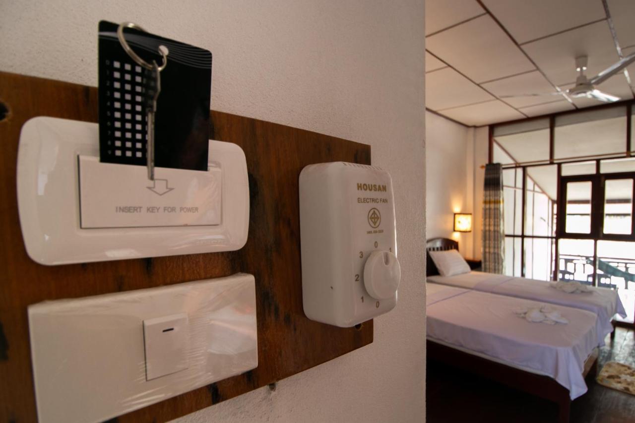 Dokchampa Guesthouse Ban Khon Ngoại thất bức ảnh